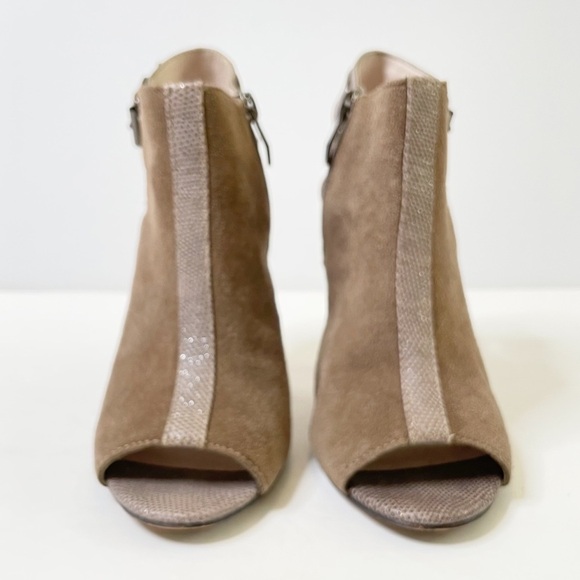 Vince Camuto heeled peep toe shoes sz 6 - Picture 2 of 12